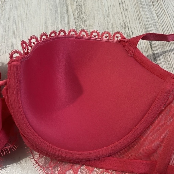 Victoria’s Secret Very Sexy Uplift Bra Size 36C - Picture 5 of 9